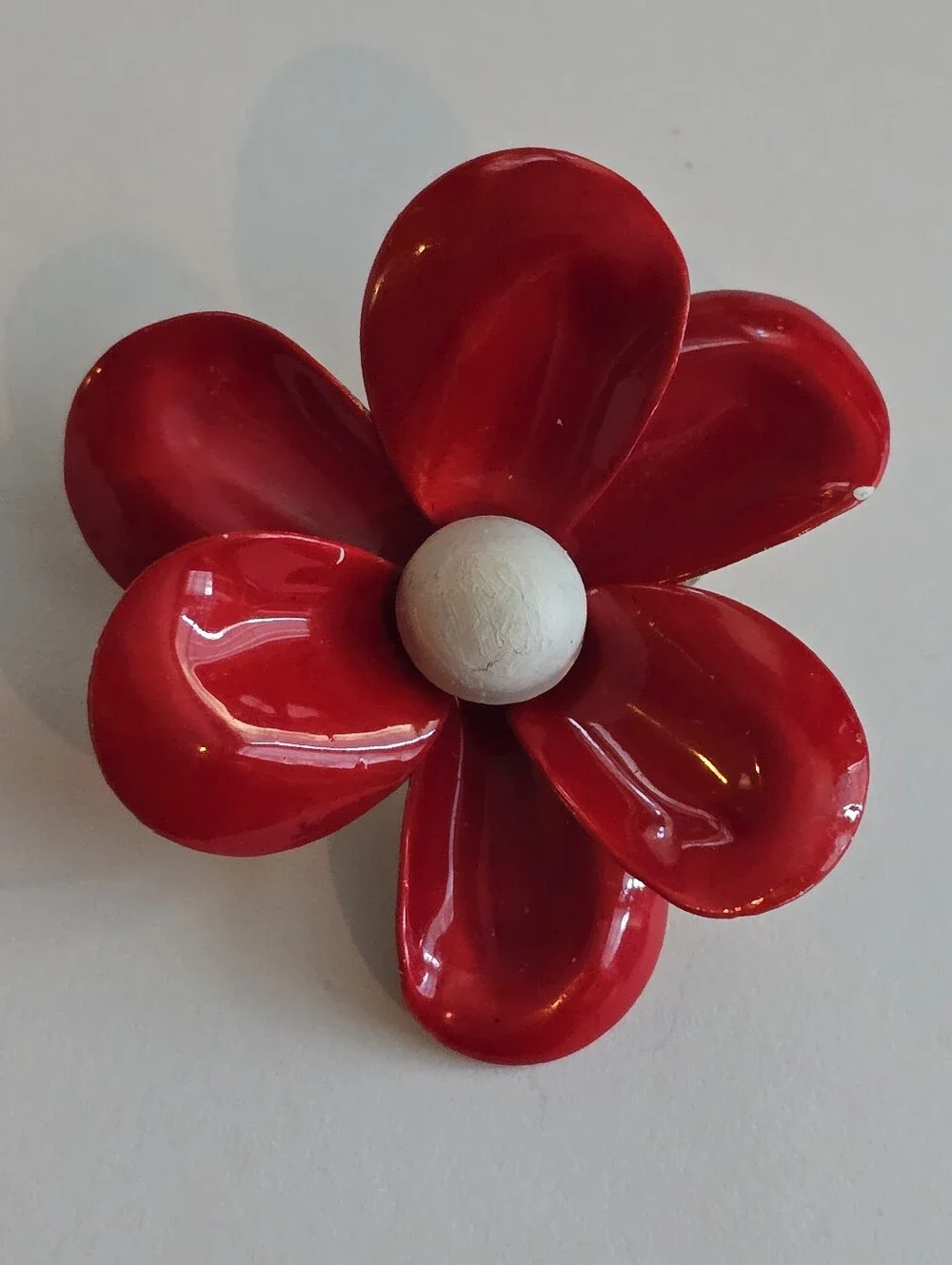 Vintage flower brooch floral pin enamel red flower power garden white